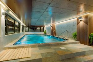 103 View Park Hotel закрит басейн