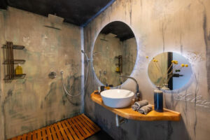 Ski Retreat Spa Pool and Mountain Views, Банско, баня