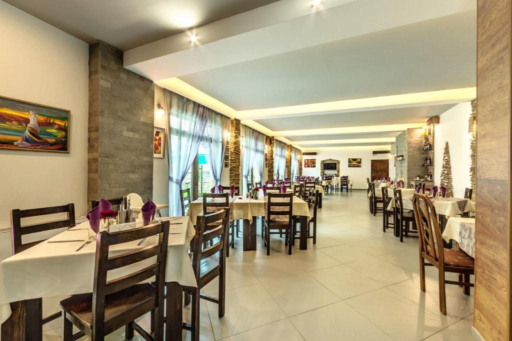 Family Hotel BOHEMA - Огняново - ресторант
