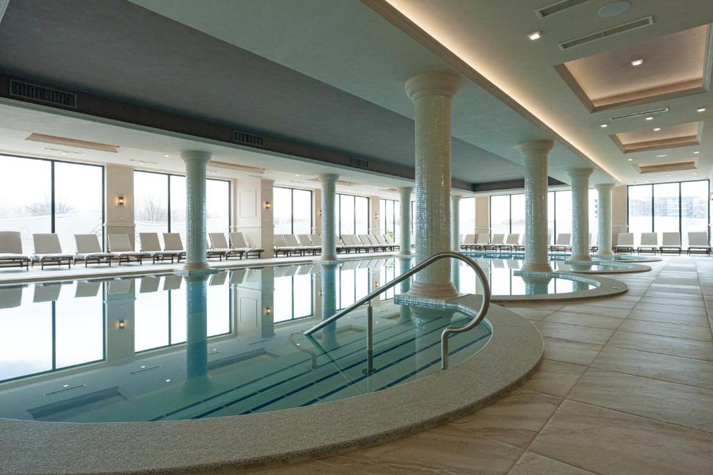 Grand Resort Pavel Banya Medical and SPA EpiCentrum басейн