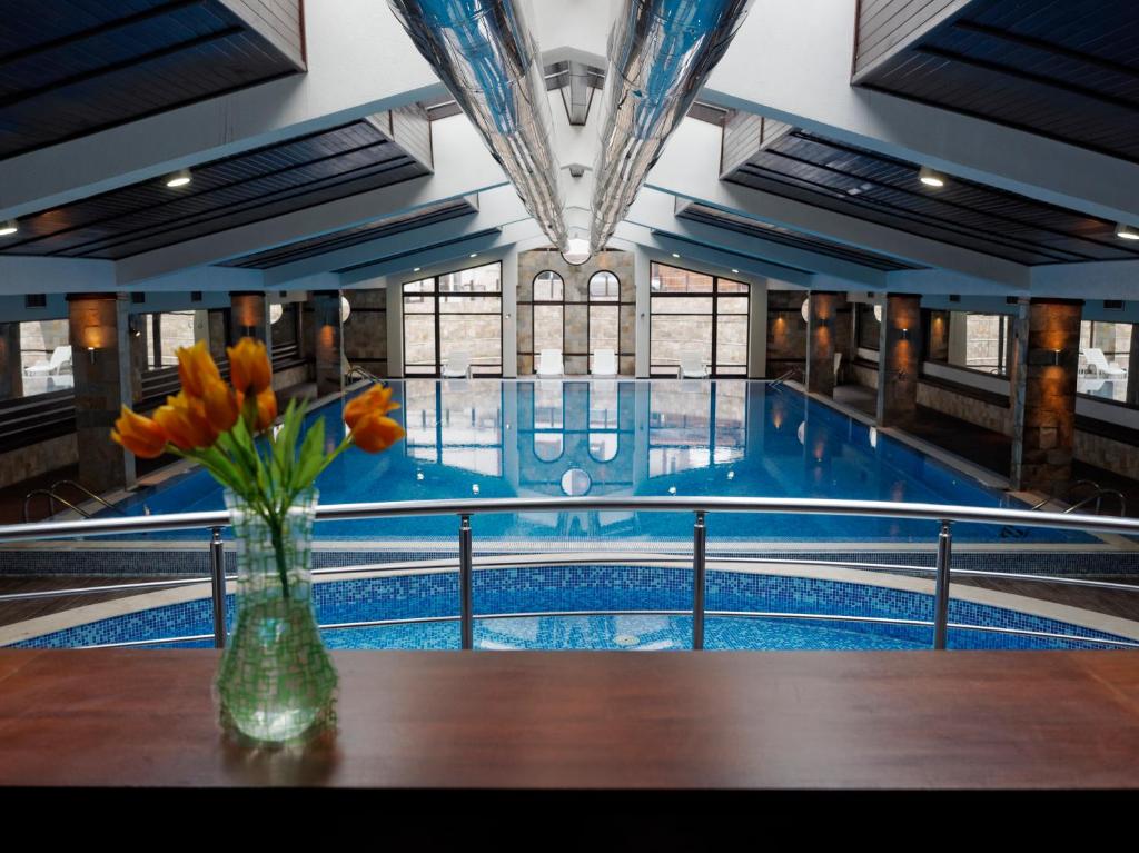 Trinity Residence Bansko басейн