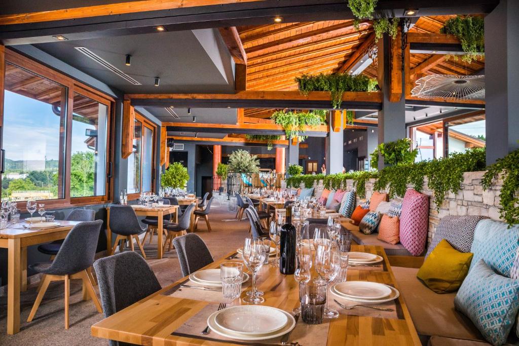 Wine & SPA Hotel Chukara ресторант