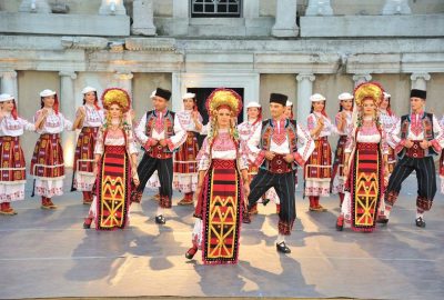 Фолклорни фестивали в България, които си струва да посетите