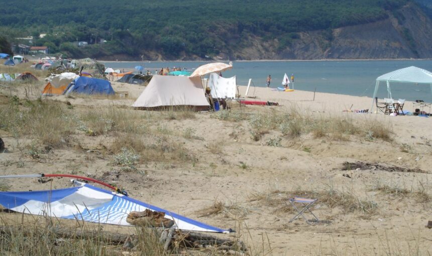 Иракли, нос Емине и Обзор през август: морски уикенд с простор, гледки и по-малко курортен шум
