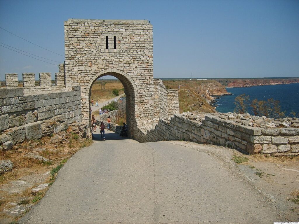 Панорамен поглед към Черно море от района на нос Калиакра