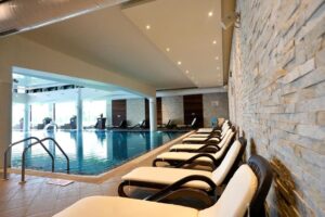 Belchin Garden SPA&Wellness басейн